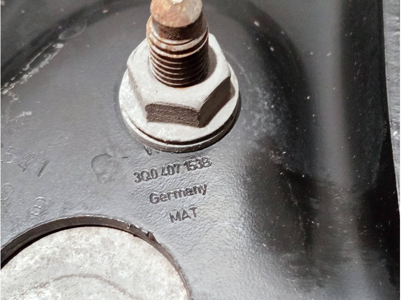 Recambio de brazo suspension inferior delantero izquierdo para volkswagen touran (5t1) referencia OEM IAM 3Q0407153B  