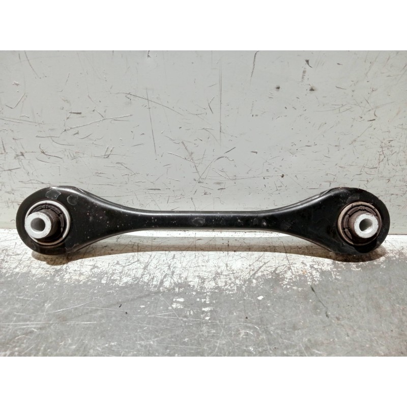 Recambio de brazo suspension inferior trasero derecho para volkswagen touran (5t1) referencia OEM IAM 5Q0501529C  