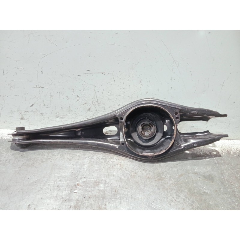 Recambio de brazo suspension inferior trasero izquierdo para volkswagen touran (5t1) referencia OEM IAM 5QA505311C  