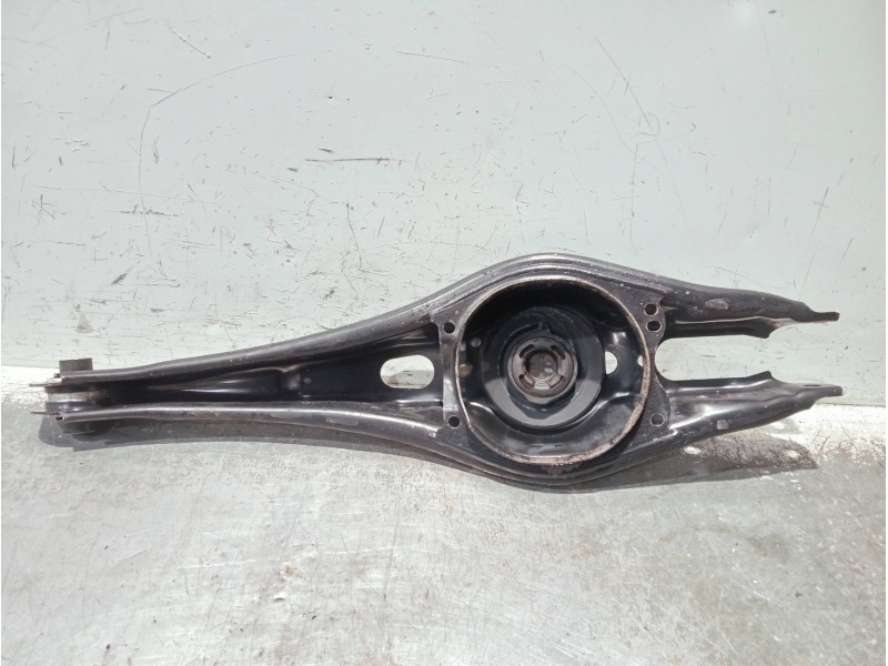Recambio de brazo suspension inferior trasero izquierdo para volkswagen touran (5t1) referencia OEM IAM 5QA505311C  