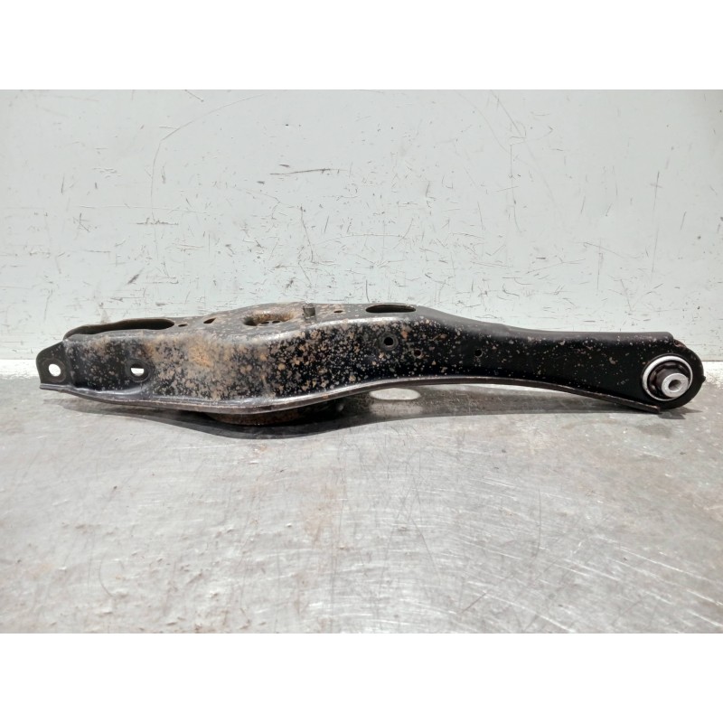 Recambio de brazo suspension inferior trasero izquierdo para volkswagen touran (5t1) referencia OEM IAM 5QA505311C  