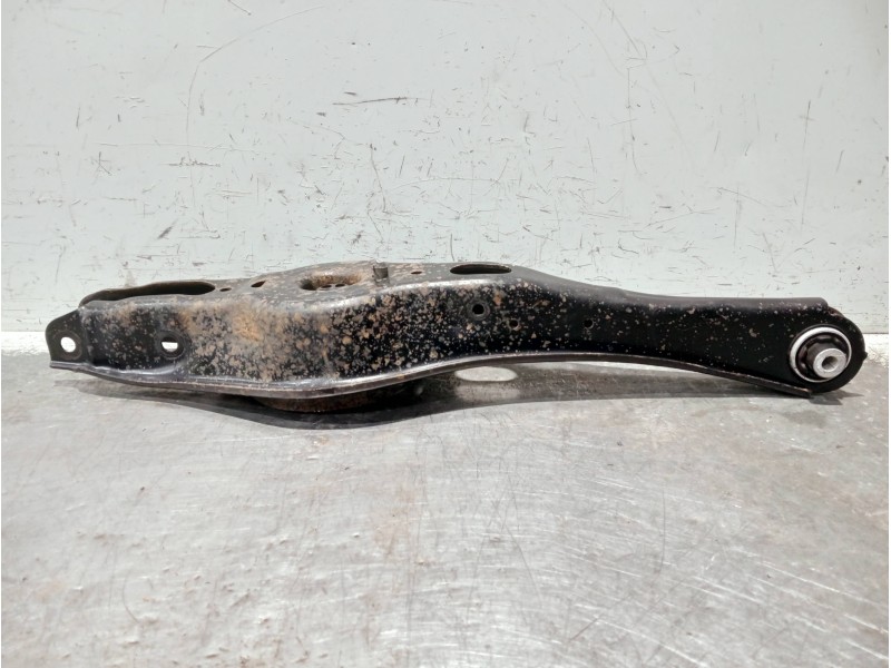 Recambio de brazo suspension inferior trasero izquierdo para volkswagen touran (5t1) referencia OEM IAM 5QA505311C  
