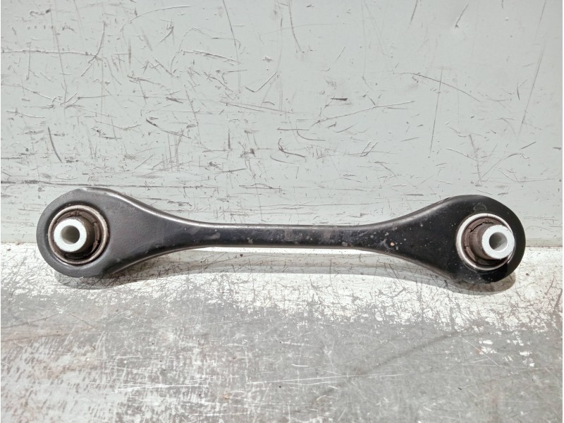 Recambio de brazo suspension inferior trasero izquierdo para volkswagen touran (5t1) referencia OEM IAM 5Q0501529C  
