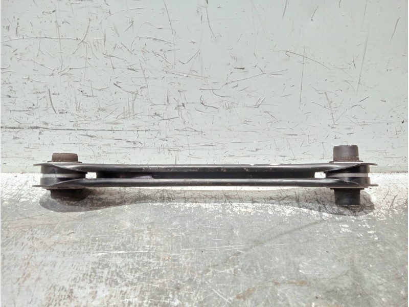 Recambio de brazo suspension inferior trasero izquierdo para volkswagen touran (5t1) referencia OEM IAM 5Q0501529C  