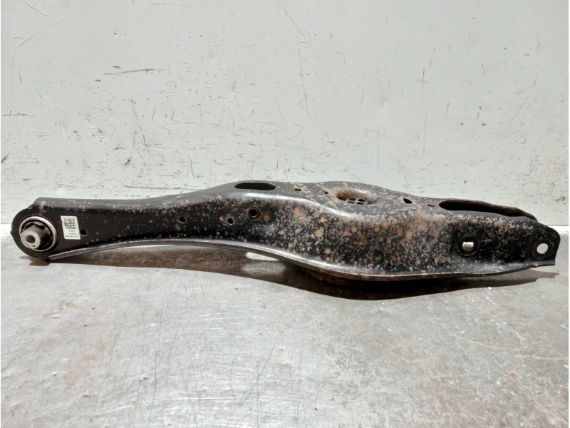 Recambio de brazo suspension inferior trasero derecho para volkswagen touran (5t1) referencia OEM IAM 5QA505311C  