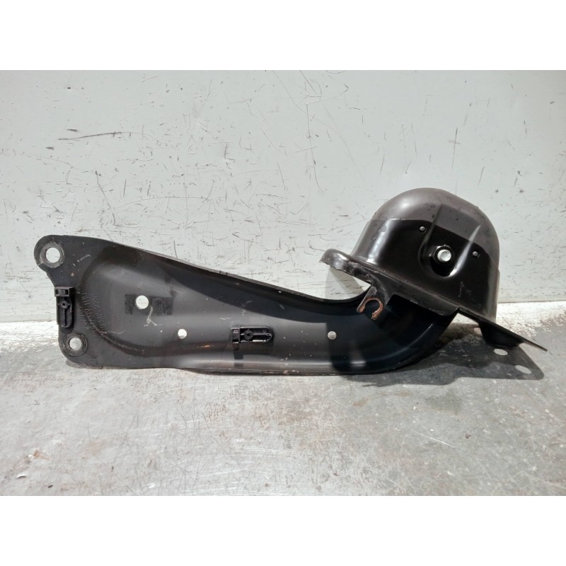 Recambio de brazo suspension inferior trasero izquierdo para volkswagen touran (5t1) referencia OEM IAM 5Q0505225  