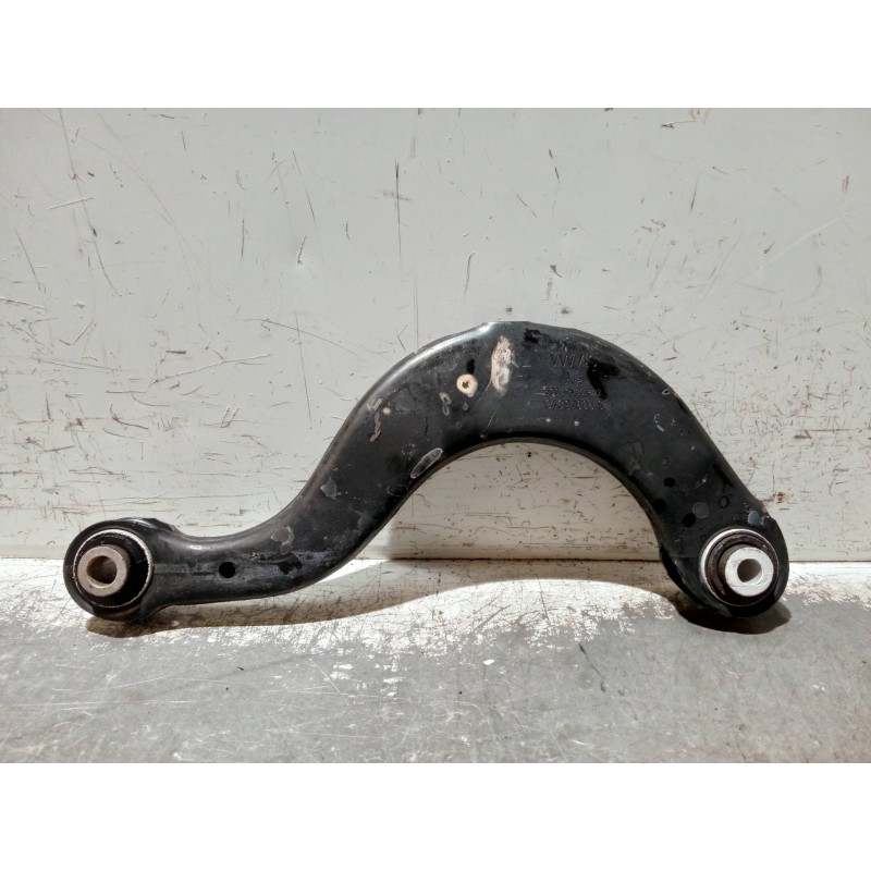 Recambio de brazo suspension superior trasero derecho para volkswagen touran (5t1) referencia OEM IAM 5Q0505323D  
