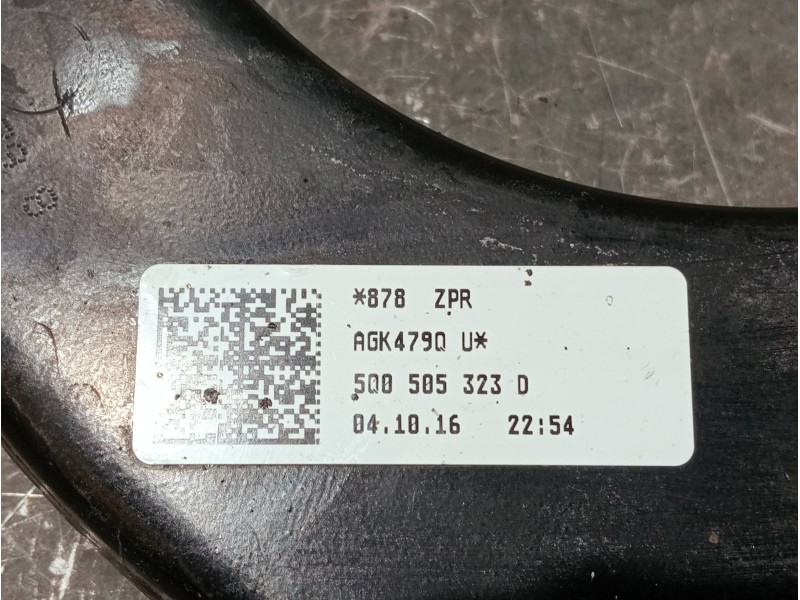 Recambio de brazo suspension superior trasero derecho para volkswagen touran (5t1) referencia OEM IAM 5Q0505323D  