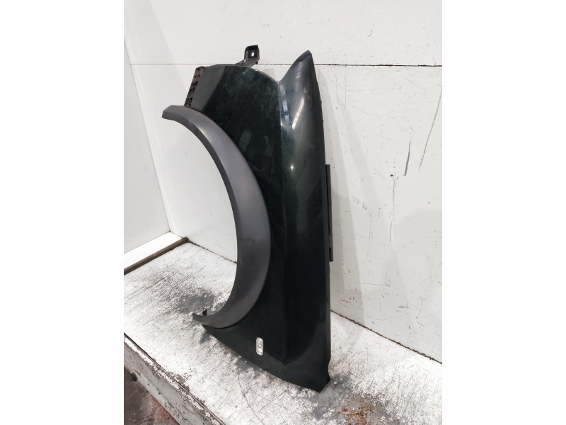 Recambio de aleta delantera izquierda para audi a6 avant (4b5) referencia OEM IAM   