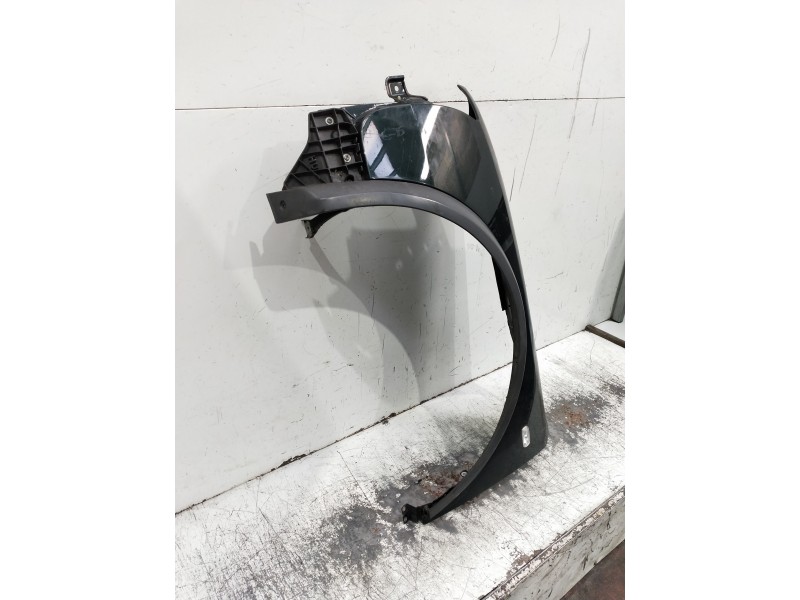 Recambio de aleta delantera izquierda para audi a6 avant (4b5) referencia OEM IAM   