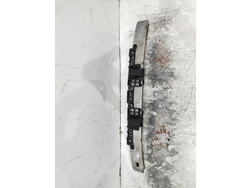 Recambio de refuerzo paragolpes delantero para opel astra h berlina referencia OEM IAM 24460537  