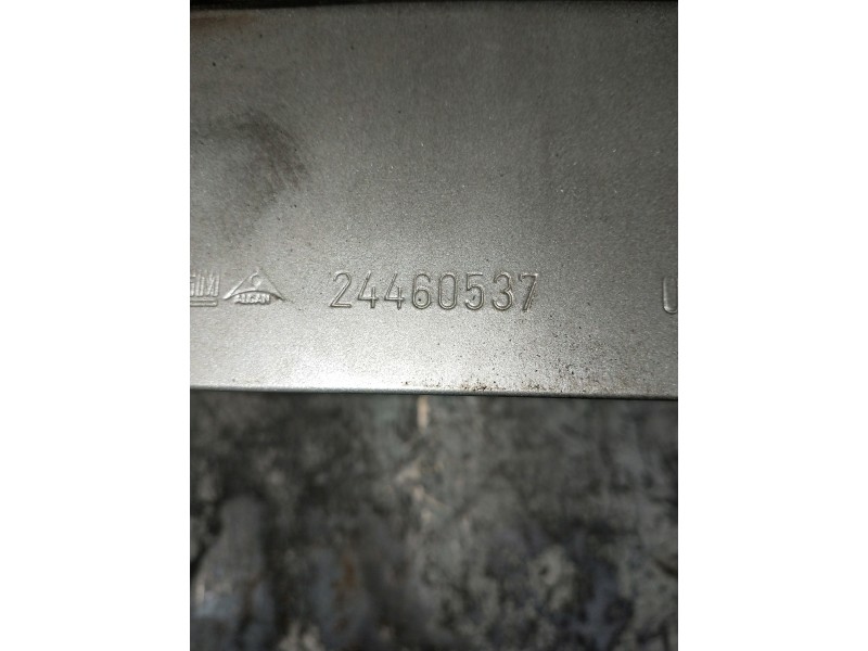 Recambio de refuerzo paragolpes delantero para opel astra h berlina referencia OEM IAM 24460537  