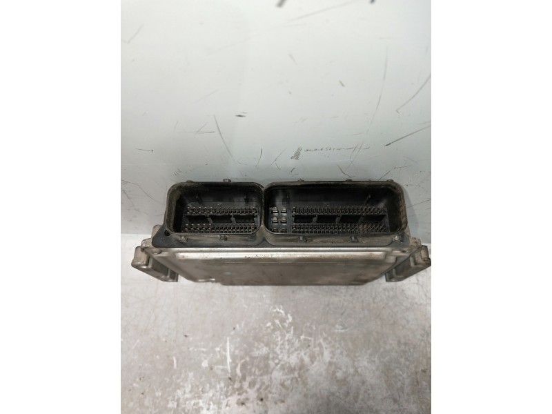 Recambio de centralita motor uce para opel astra h berlina referencia OEM IAM 0281014643 98074154 8980741541