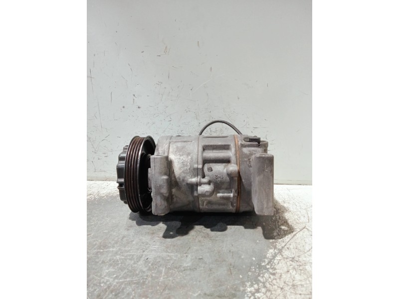 Recambio de compresor aire acondicionado para audi a6 avant (4b5) referencia OEM IAM 4B0260805J 4471709385 