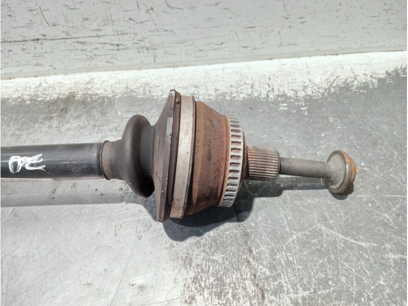 Recambio de transmision trasera derecha para audi a6 avant (4b5) referencia OEM IAM 4Z7501203A  