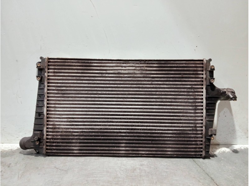 Recambio de intercooler para audi a6 avant (4b5) referencia OEM IAM 4B0145805F  