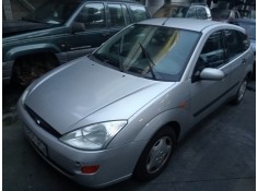 ford focus berlina (cak) del año 2000