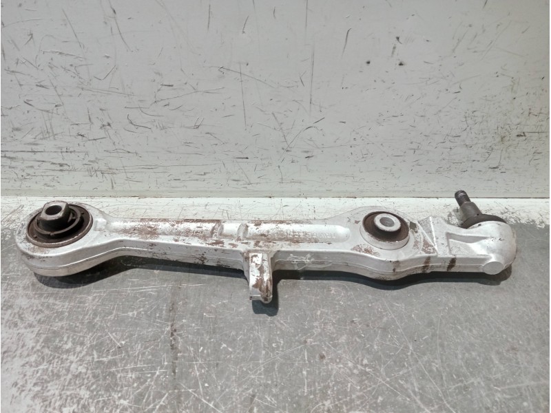 Recambio de brazo suspension inferior delantero derecho para audi a6 avant (4b5) referencia OEM IAM 4Z7407151G  