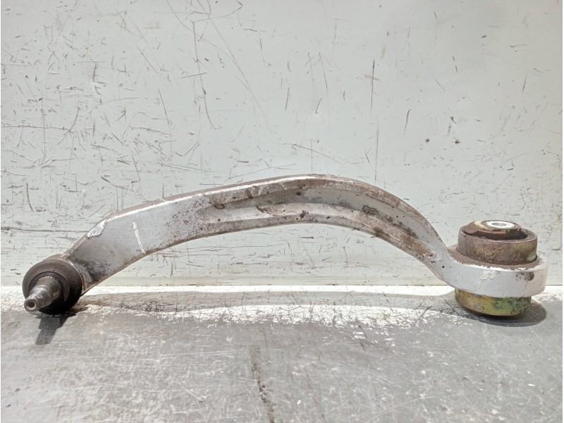 Recambio de brazo suspension inferior delantero izquierdo para audi a6 avant (4b5) referencia OEM IAM   