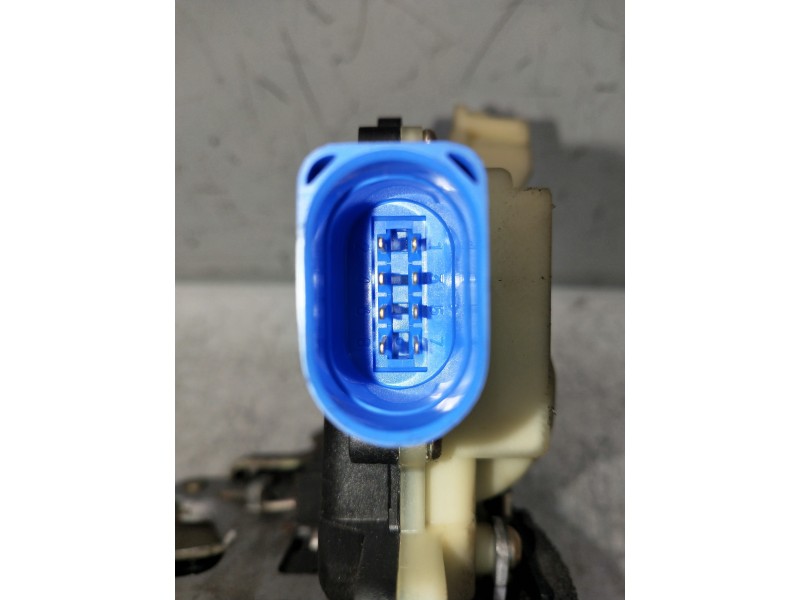 Recambio de motor cierre centralizado delantero derecho para volkswagen polo (9n3) referencia OEM IAM 3B1837016BQ  5P