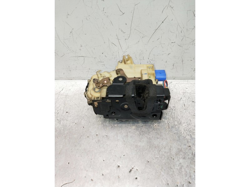 Recambio de motor cierre centralizado delantero izquierdo para volkswagen polo (9n3) referencia OEM IAM 15AMC3B1837015AM  5P