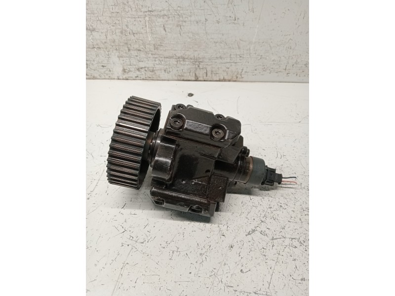 Recambio de bomba inyeccion para lancia thesis (115) referencia OEM IAM 0445010006  