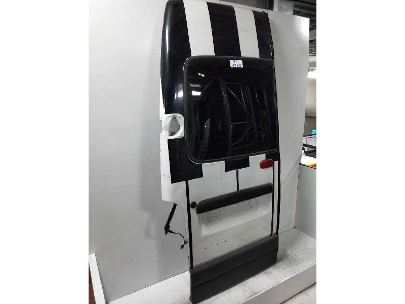 Recambio de puerta trasera izquierda para opel movano 2.8 dti referencia OEM IAM ACRISTALADA  