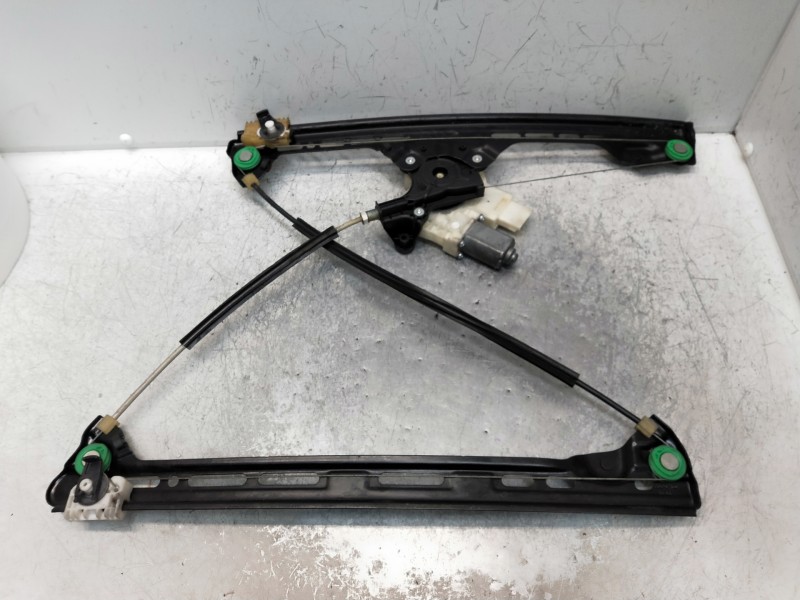 Recambio de elevalunas delantero derecho para citroen c4 picasso referencia OEM IAM 9675924680  