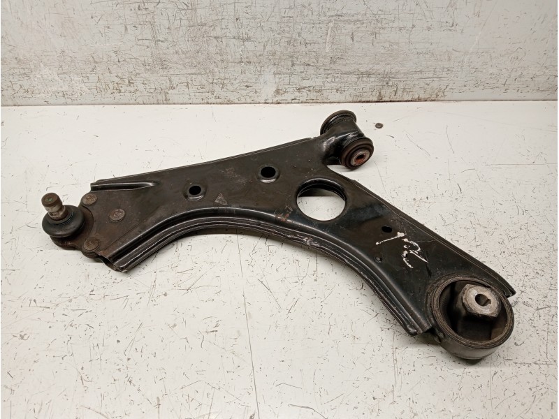 Recambio de brazo suspension inferior delantero izquierdo para fiat doblo cargo referencia OEM IAM   