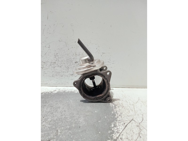 Recambio de valvula egr para audi a3 (8p) 2.0 tdi referencia OEM IAM 038129637D  