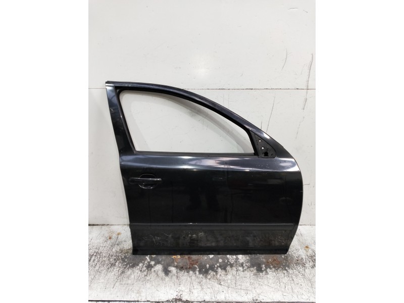 Recambio de puerta delantera derecha para skoda octavia berlina (1z3) referencia OEM IAM   5P