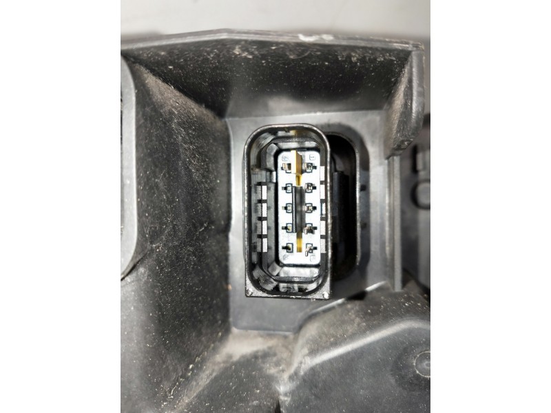 Recambio de faro izquierdo para citroen c4 picasso referencia OEM IAM 9875974980  