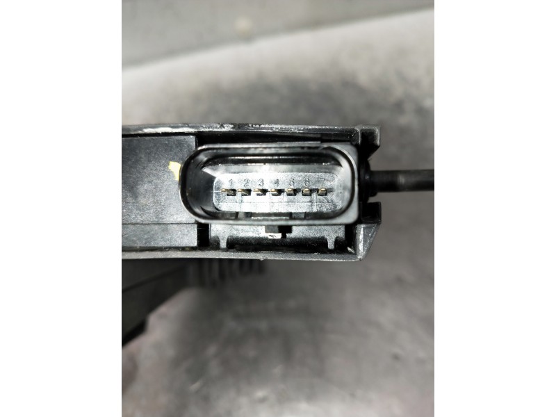 Recambio de motor cierre centralizado delantero izquierdo para citroen c4 picasso referencia OEM IAM 9810310380  5P