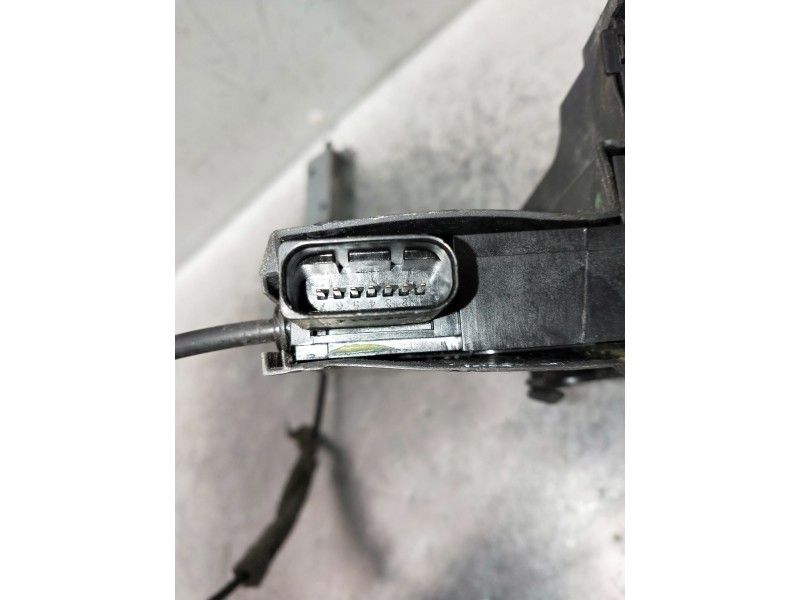 Recambio de motor cierre centralizado trasero izquierdo para citroen c4 picasso referencia OEM IAM 9810310880  5P