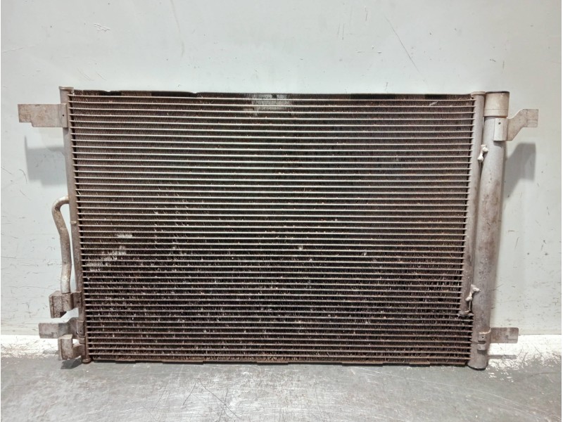 Recambio de condensador / radiador aire acondicionado para volkswagen touran (5t1) referencia OEM IAM 5Q0816411AR  
