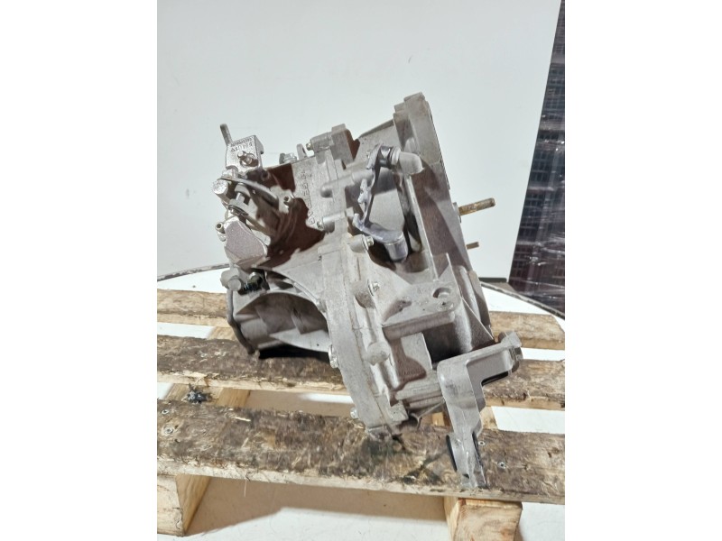 Recambio de caja cambios para fiat stilo (192) referencia OEM IAM 7721581 251051404 5V