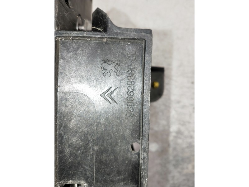 Recambio de panel frontal para citroen c4 picasso referencia OEM IAM 9806629380  