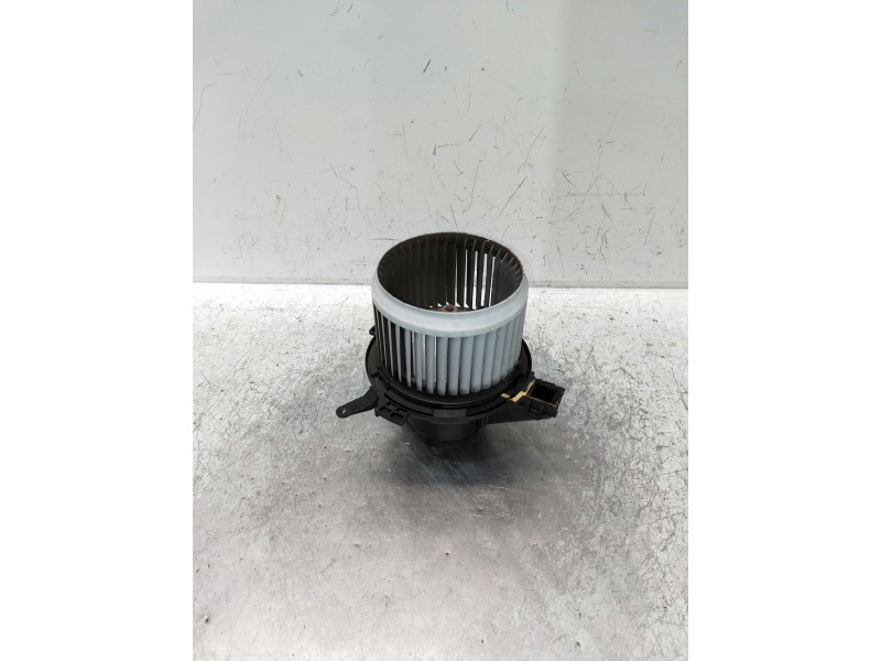 Recambio de volante para citroen c4 picasso referencia OEM IAM 5P1331000  