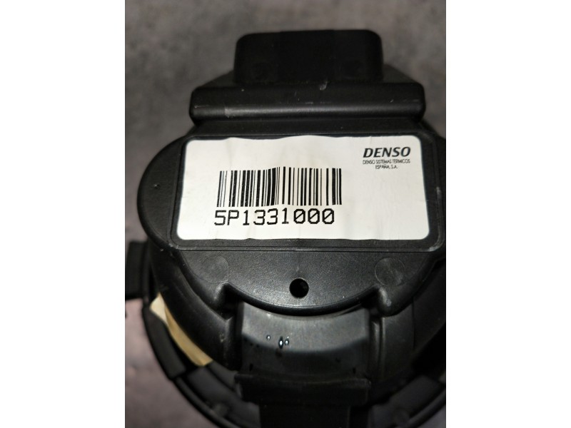 Recambio de volante para citroen c4 picasso referencia OEM IAM 5P1331000  