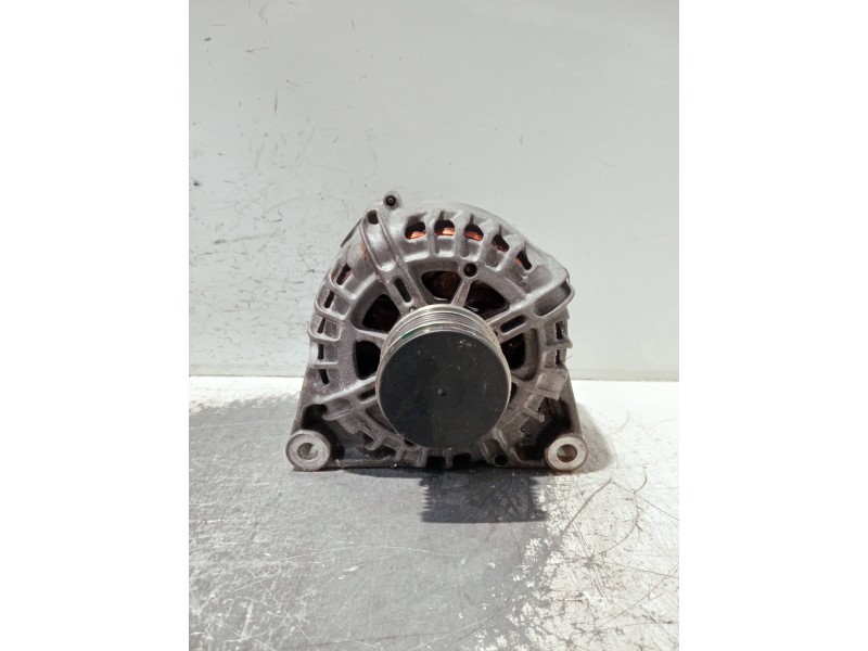 Recambio de alternador para citroen c4 cactus referencia OEM IAM 9810971880 2624851B TG12C228