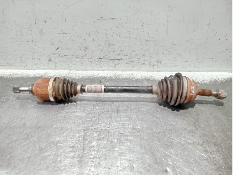 Recambio de transmision delantera izquierda para citroen c4 cactus referencia OEM IAM 9677476580  