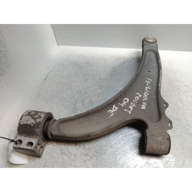Recambio de brazo suspension inferior delantero derecho para opel insignia sports tourer 2.0 16v cdti referencia OEM IAM   