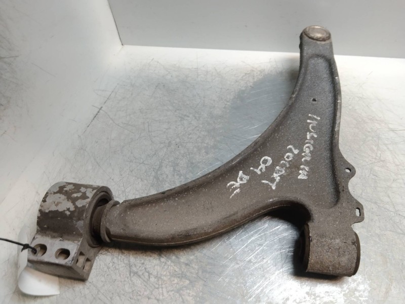 Recambio de brazo suspension inferior delantero derecho para opel insignia sports tourer 2.0 16v cdti referencia OEM IAM   