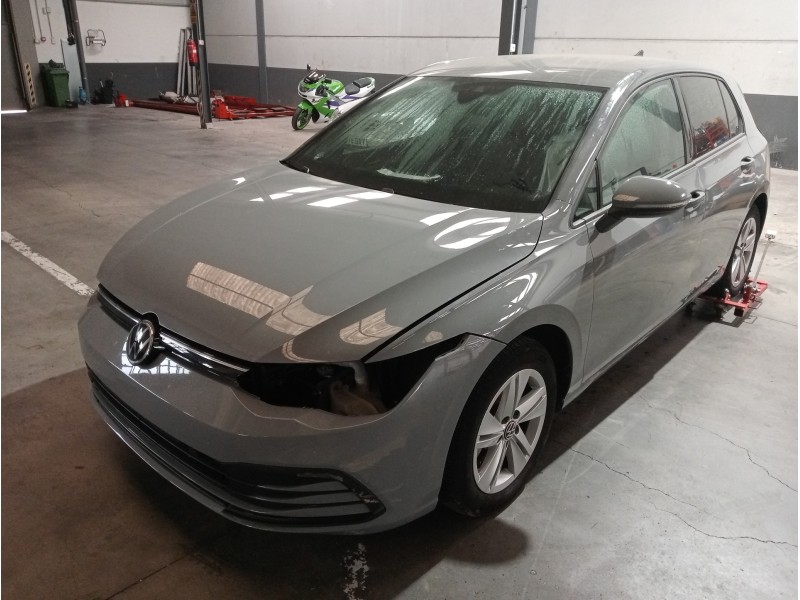 volkswagen golf viii lim. (cd1) del año 2022