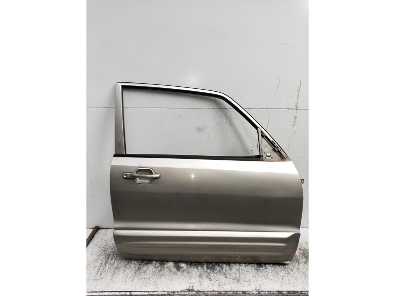 Recambio de puerta delantera derecha para mitsubishi montero (v60/v70) referencia OEM IAM   3P
