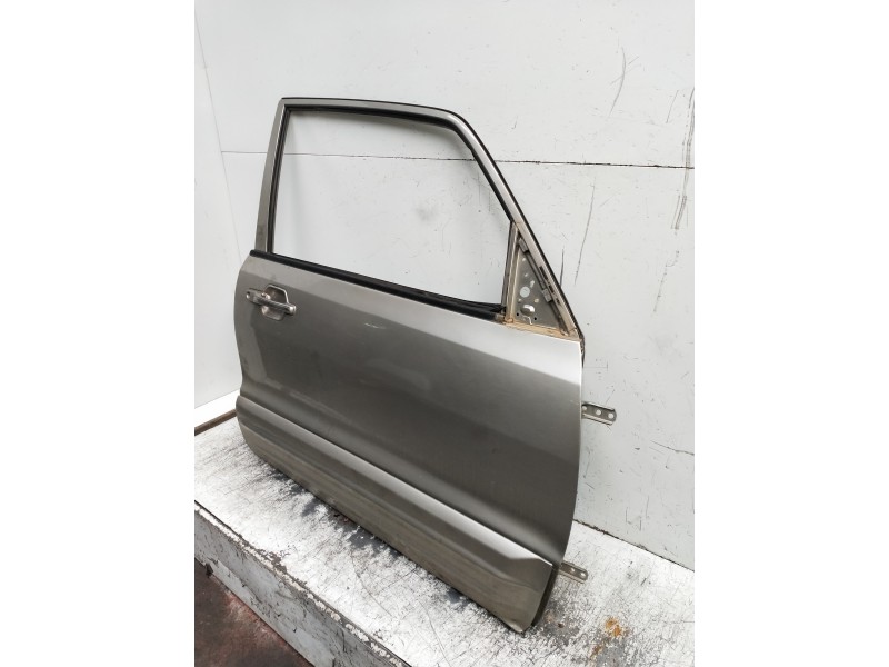 Recambio de puerta delantera derecha para mitsubishi montero (v60/v70) referencia OEM IAM   3P
