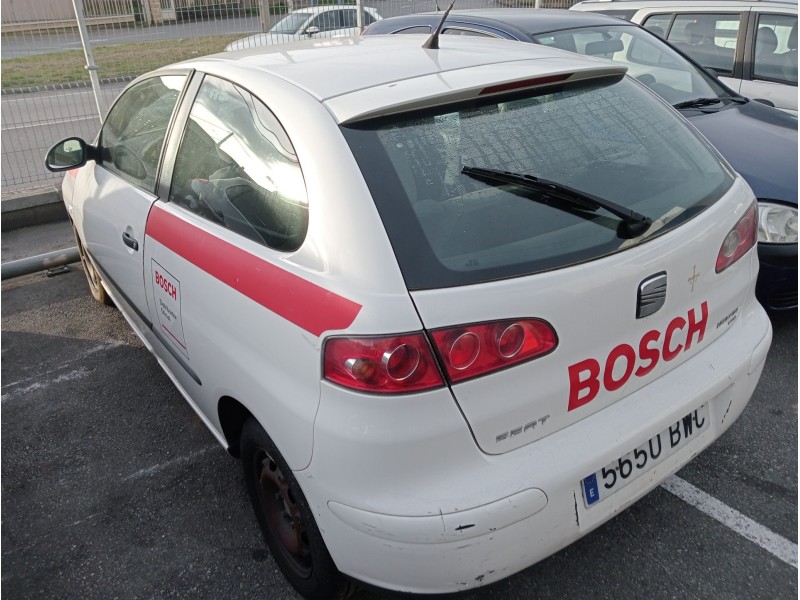 seat ibiza (6l1) del año 2002