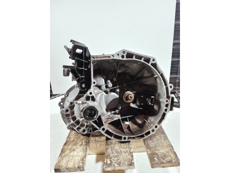 Recambio de caja cambios para citroen c4 cactus referencia OEM IAM 20CR15 1338737 5V