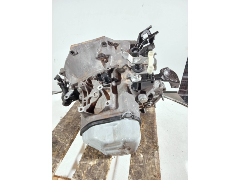 Recambio de caja cambios para citroen c4 cactus referencia OEM IAM 20CR15 1338737 5V