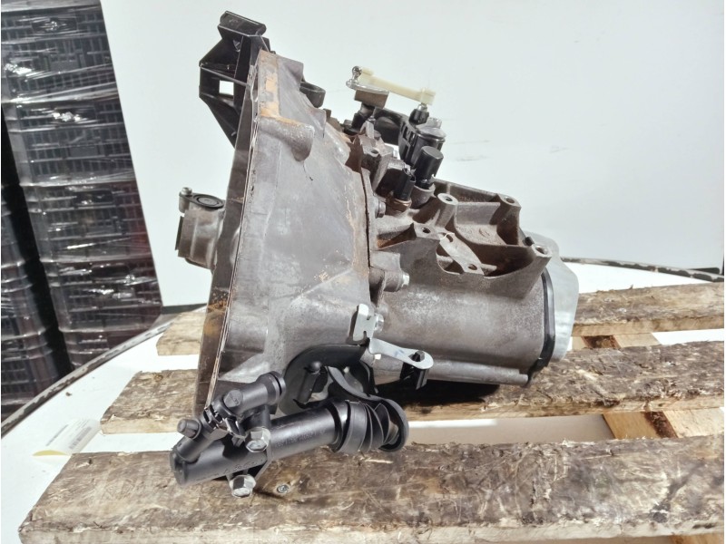 Recambio de caja cambios para citroen c4 cactus referencia OEM IAM 20CR15 1338737 5V